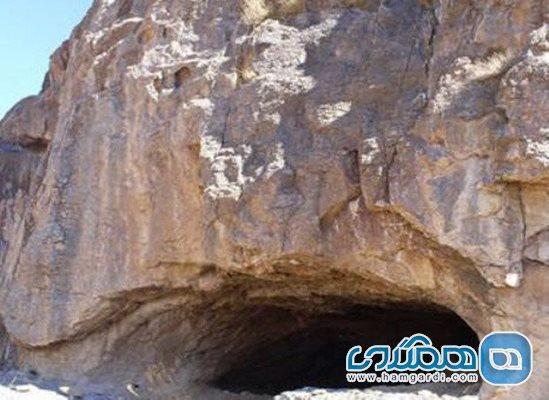 غار شاه بلبل از جاذبه های دیدنی محلات است